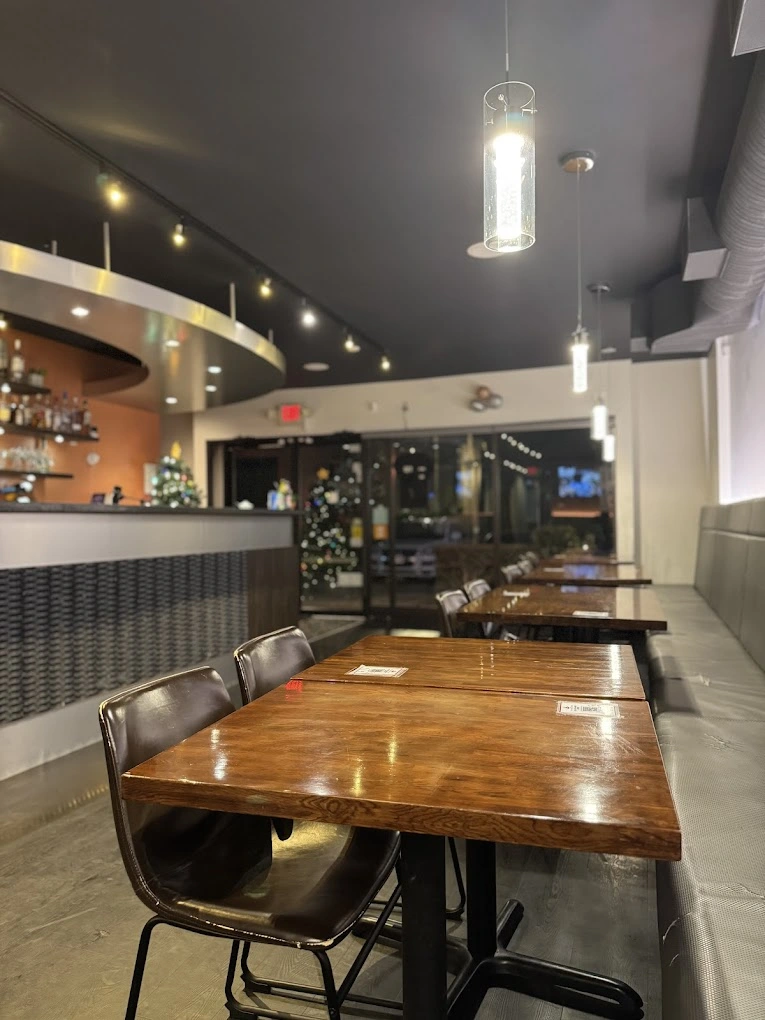 Best Indian pizza restaurant in Richmond, BC