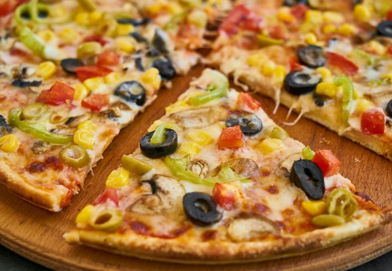 Best Indian pizza restaurant in Richmond, BC