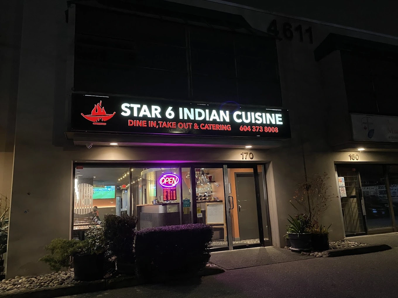 Star 6 Pizza's signature dishes - Authentic Indian pizza in Richmond